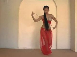 Bela dançarina da barriga tailandesa