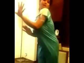hot sexy indian desi saltando boobs dança rara alta