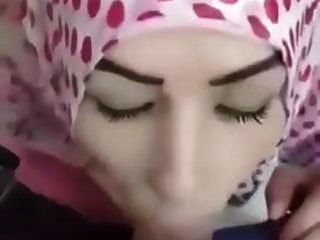 chupando hijab